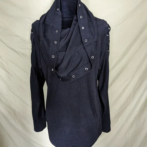 Grommet sweater with cowl neck hood - Picture 1 of 5